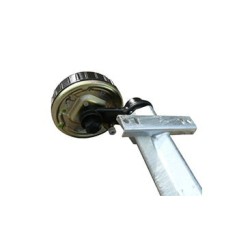 ESSIEU EURO-PLUS 1600KG FREINE